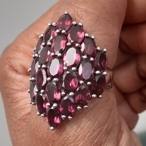 Elegant Silver and Pink Gemstone Ring